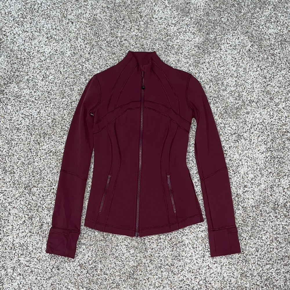 NWOT red merlot define jacket size 4 (lululemon)